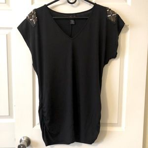 Torrid blk top embroidered shoulders size 0
